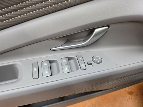 New 2026 Hyundai Elantra SEL Sport image 23