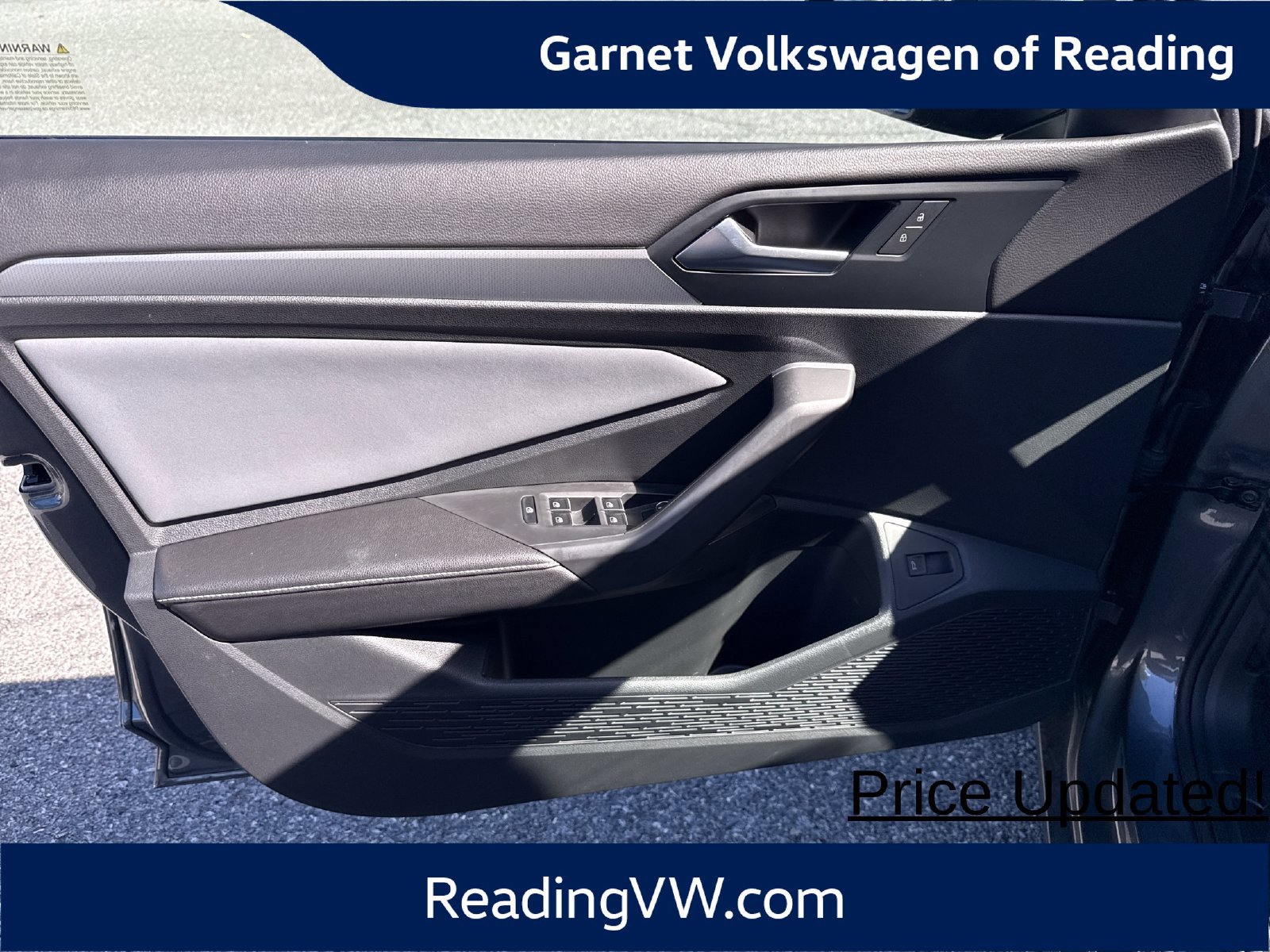Certified 2025 Volkswagen Jetta SE FWD image 10