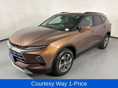 Used 2023 Chevrolet Blazer LT w/ Convenience Package FWD image 5