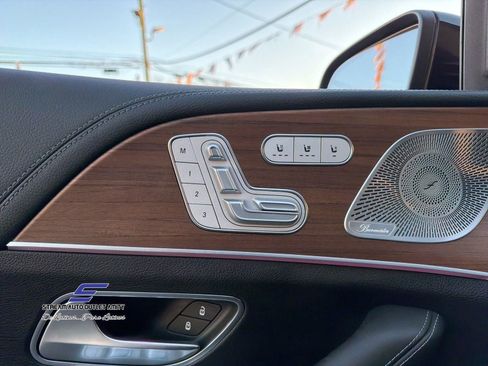 Used 2022 Mercedes-Benz GLS 450 4MATIC image 35