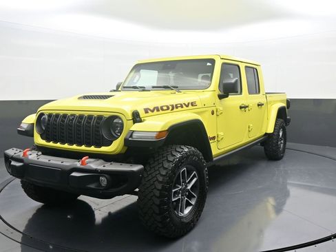 Used 2024 Jeep Gladiator Mojave image 1