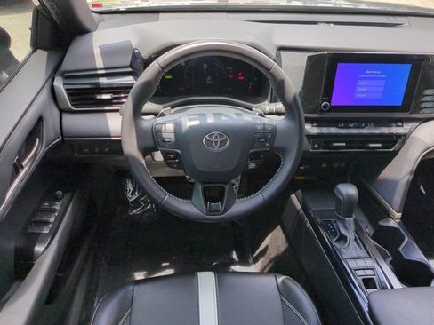Used 2025 Toyota Camry SE FWD image 14