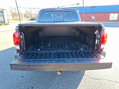 Used 2023 Toyota Tacoma SR image 29