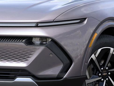 New 2025 Chevrolet Equinox EV LT image 10