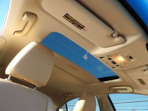 Used 2013 Lexus ES 300h image 24