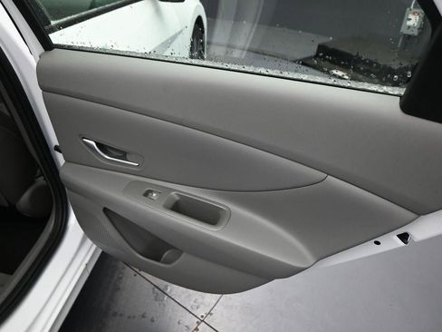 New 2025 Hyundai Elantra Sport image 29