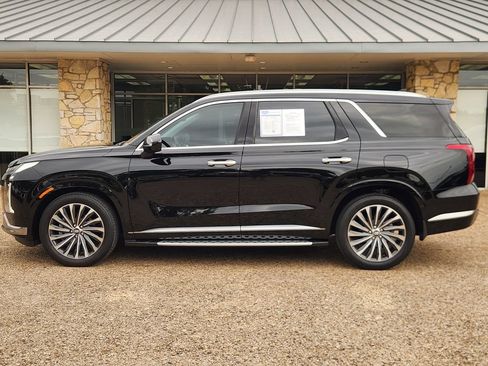 Certified 2025 Hyundai Palisade Calligraphy FWD image 4