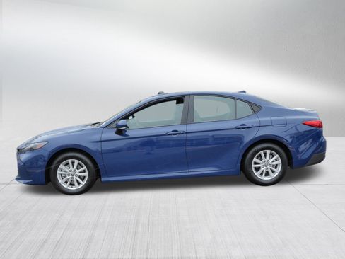 Certified 2025 Toyota Camry LE image 8