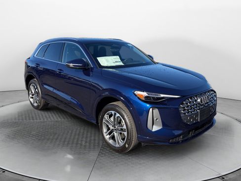 New 2025 Audi Q5 Premium Plus image 1