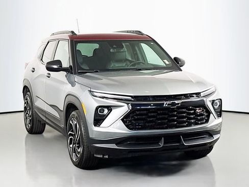 Used 2024 Chevrolet TrailBlazer RS w/ Driver Confidence Package image 1
