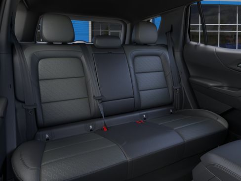 New 2026 Chevrolet Equinox LT w/ Convenience Package II FWD image 17