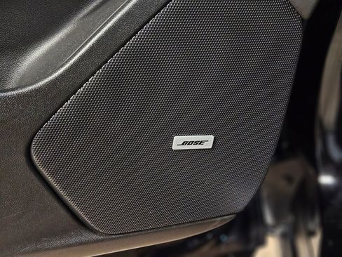 Used 2025 Cadillac XT6 Premium Luxury image 22