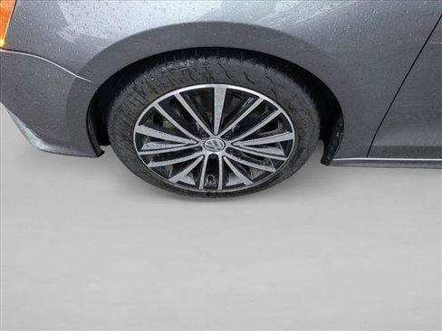 Used 2016 Volkswagen Jetta Sport w/ Lighting Package image 24