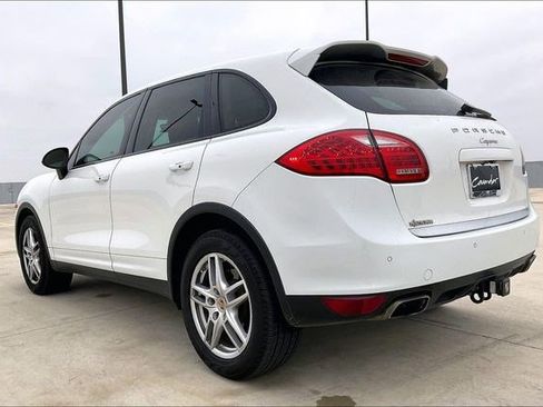 Used 2014 Porsche Cayenne Platinum Edition image 6