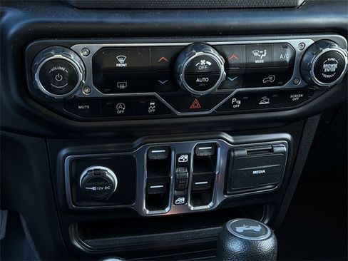 Used 2021 Jeep Wrangler Unlimited Sport image 28