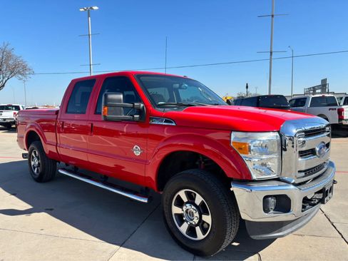 Used 2016 Ford F250 Lariat w/ Lariat Interior Package image 4