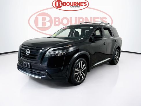 Used 2024 Nissan Pathfinder Platinum AWD/4WD image 7