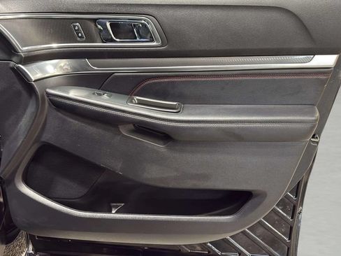 Used 2018 Ford Explorer Sport AWD/4WD image 9