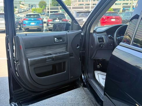 Used 2016 Ford Flex Limited w/ Equipment Group 303A AWD/4WD image 9