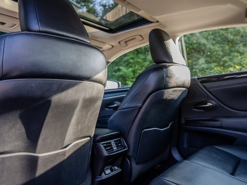 Used 2019 Lexus ES 350 w/ Premium Package FWD image 30