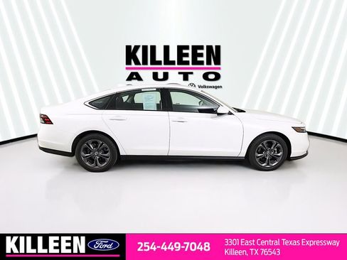 Used 2023 Honda Accord EX image 9