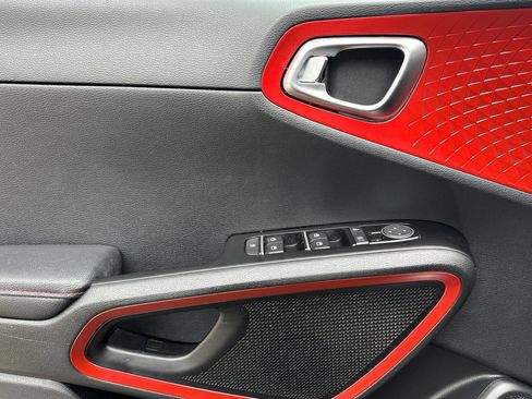 Certified 2023 Kia Soul GT-Line w/ GT-Line Technology Package FWD image 11