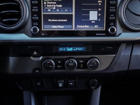 Used 2021 Toyota Tacoma SR5 image 31