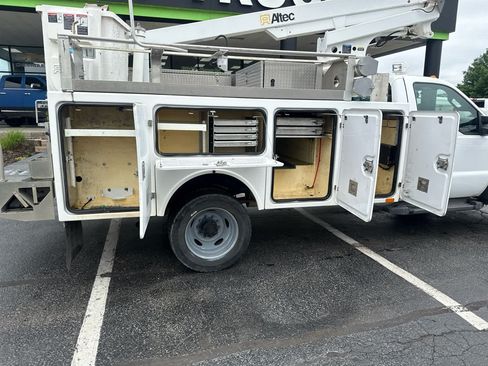 Used 2013 Ford F450 XL w/ Snow Plow Prep Pkg RWD image 17