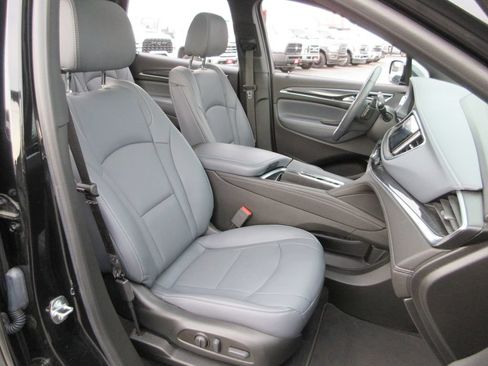 Certified 2023 Buick Enclave Essence w/ Experience Buick Package FWD image 23