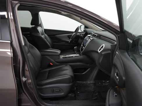 Used 2018 Nissan Murano SL w/ Moonroof Package AWD/4WD image 11