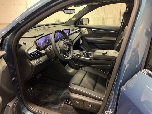 New 2026 Buick Enclave Avenir w/ Super Cruise Package image 9