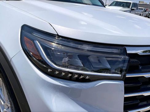 New 2026 Ford Explorer Active image 13