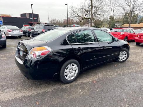 Used 2010 Nissan Altima 2.5 S image 4