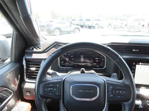 Certified 2024 GMC Sierra 1500 Denali Ultimate AWD/4WD image 39