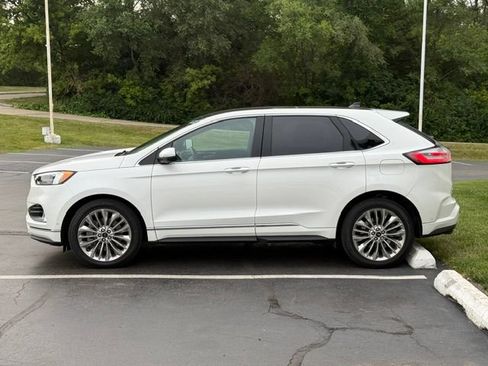 Used 2022 Ford Edge Titanium w/ Equipment Group 301A AWD/4WD image 4