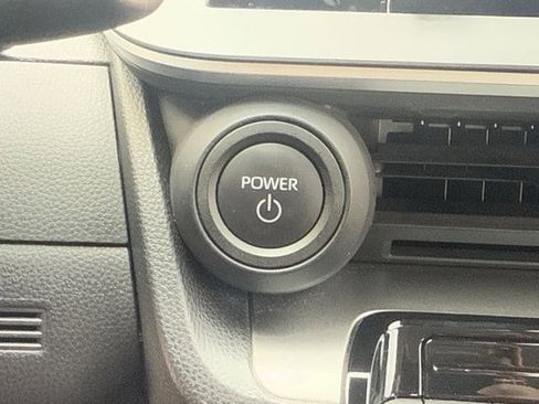 Used 2024 Toyota Prius LE image 22