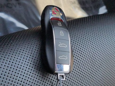 Used 2021 Porsche 718 Cayman RWD image 25