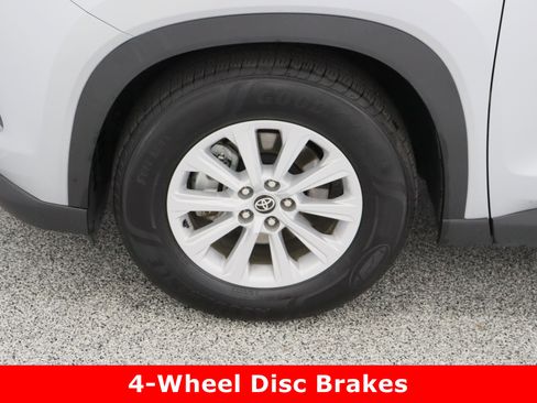 Used 2025 Toyota Grand Highlander FWD image 11