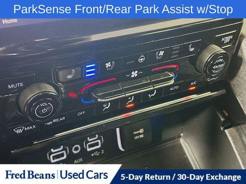 Certified 2023 Jeep Grand Cherokee L Limited w/ Luxury Tech Group II AWD/4WD image 18