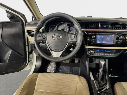 Used 2016 Toyota Corolla LE FWD image 22