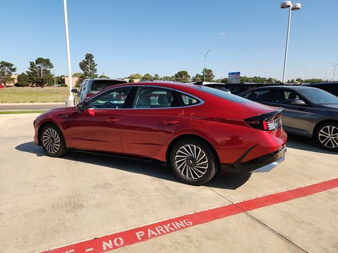 Used 2024 Hyundai Sonata SEL FWD image 4