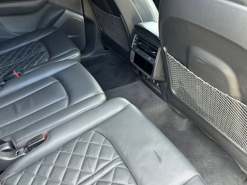 Used 2021 Audi SQ7 Premium Plus w/ Executive Package image 27