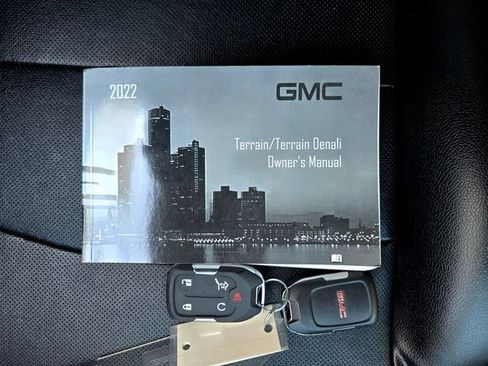 Used 2022 GMC Terrain AT4 w/ Infotainment Package II AWD/4WD image 32
