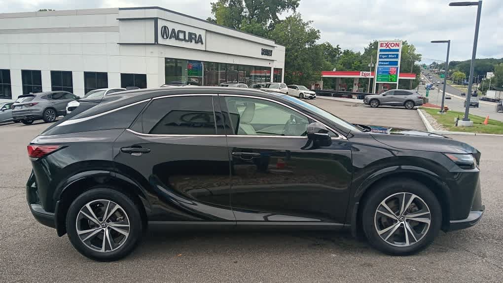 Used 2024 Lexus RX 350 Premium w/ Accessory Package (Z1) AWD/4WD image 7