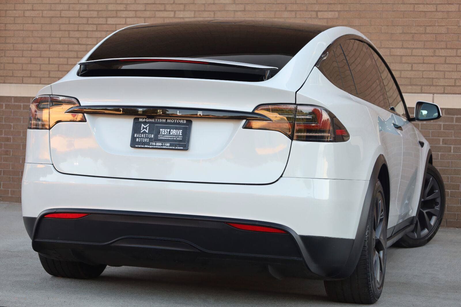 Used 2023 Tesla Model X AWD/4WD image 14
