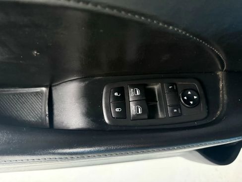 Used 2015 Dodge Challenger R/T Plus image 25