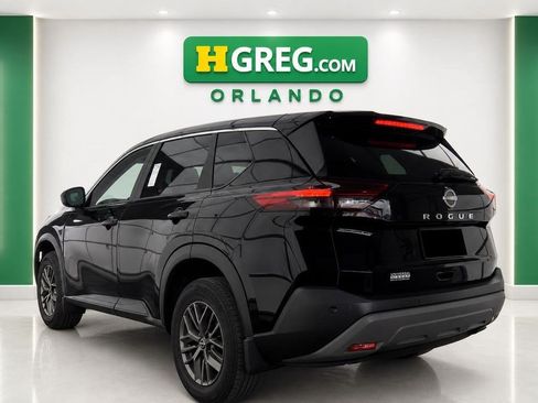 Used 2023 Nissan Rogue S FWD image 2