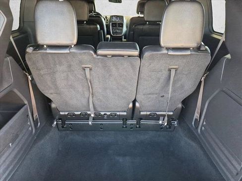 Used 2019 Dodge Grand Caravan SXT w/ Driver Convenience Group FWD image 6
