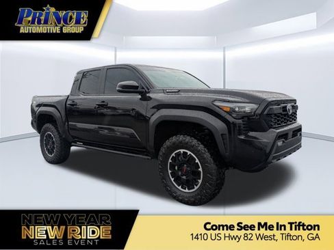 Used 2024 Toyota Tacoma TRD Sport image 1