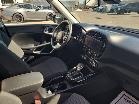 Used 2025 Kia Soul S image 31